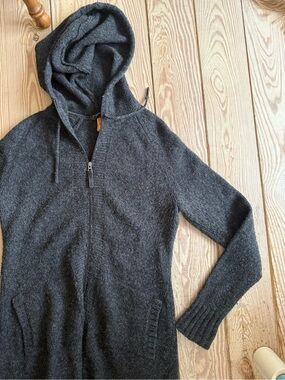 Lucy full zip hooded wool blend sweater size L
